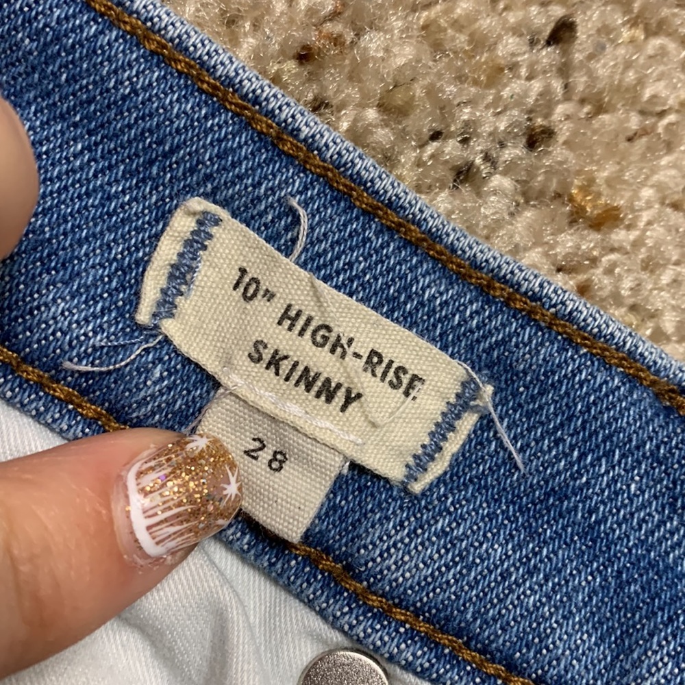 *Flawed* Madewell 10” High Rise Skinny Light Wash- 28 - Picture 9 of 9